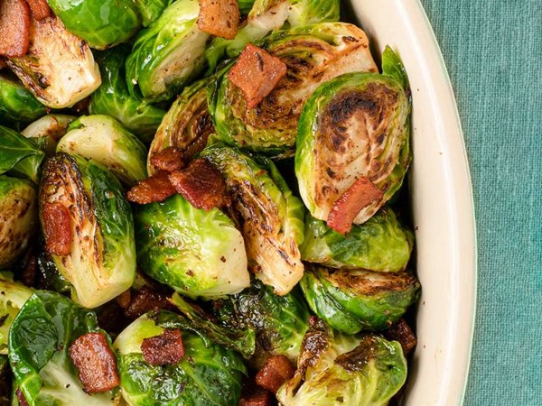 Seared Brussels sprouts with bacon 