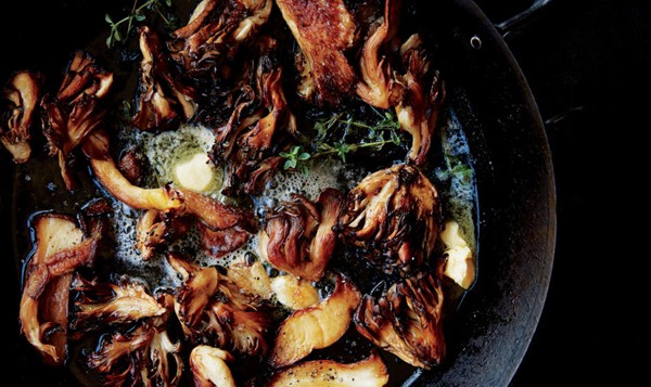 Seared mushrooms with garlic and thyme