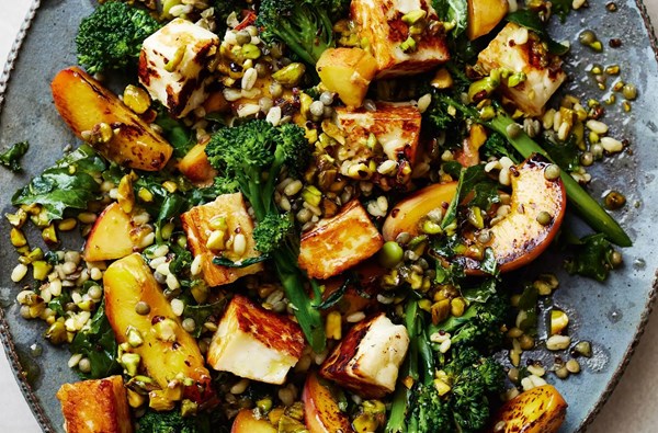 Seared peach, halloumi & broccoli salad
