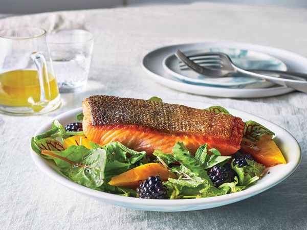 Seared salmon salad with beets and blackberries