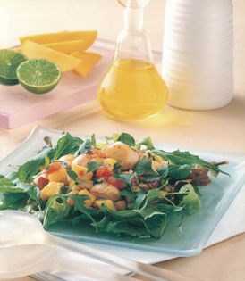 Seared scallop and mango salsa salad