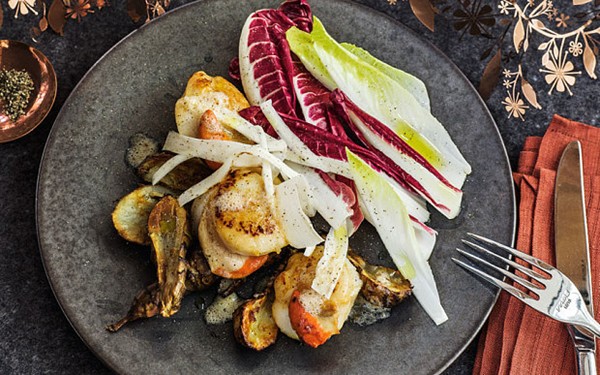 Seared scallops and roast Jerusalem artichokes