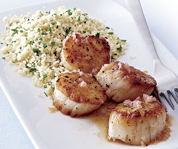 Seared scallops with blood orange-shallot sauce