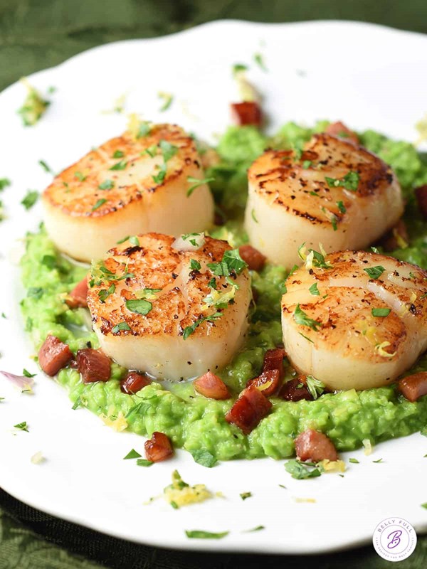 Seared scallops with crispy pancetta