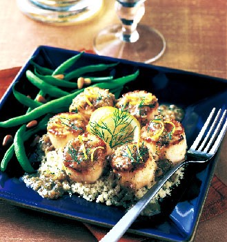 Seared scallops with lemon and dill