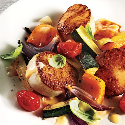Seared scallops with summer vegetables and beurre blanc