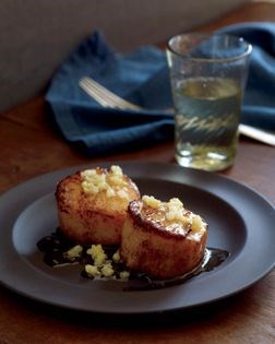 Seared scallops with wasabi-daikon relish