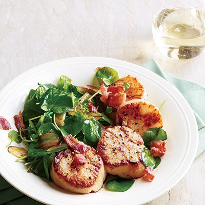 Seared scallops with wilted watercress and bacon