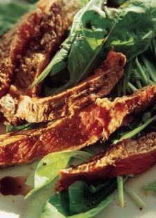 Seared sirloin with rocket and balsamic vinegar (Tagliata con rucola ed aceto balsamico)