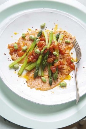 Seared smoked salmon with asparagus, broad beans, tomato and garlic olive oil