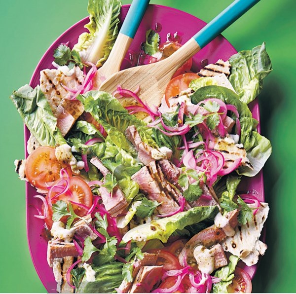 Seared tuna, lime & coriander salad