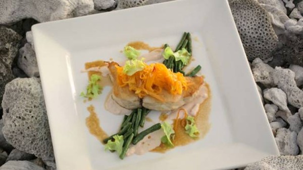 Seared wahoo, snake beans and papaya salad