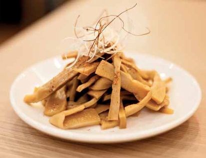 Seasoned bamboo shoots (Menma)