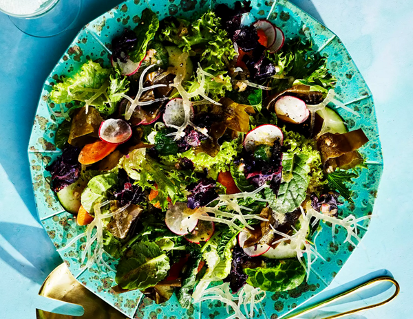 Seaweed and greens salad