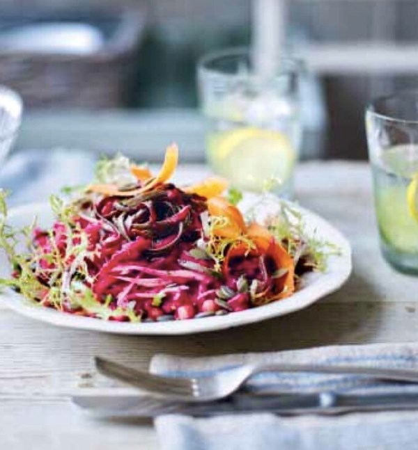 Seaweed and vegetable salad