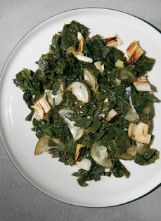 Seaweed, cucumber, and charred leek salad (Miyeok oi muchim)