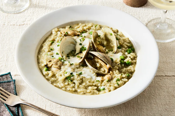 Seaweed risotto with clams & peas