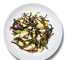 Seaweed salad with scallops