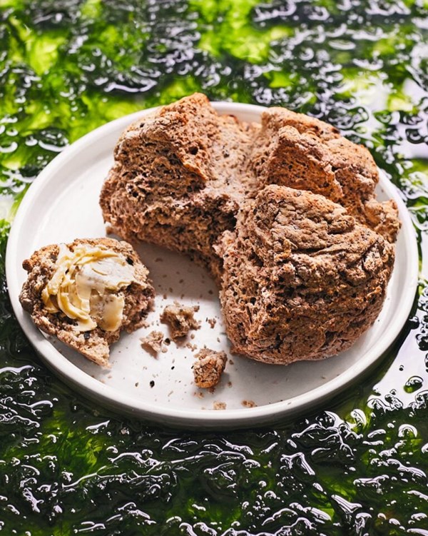 Seaweed soda bread 