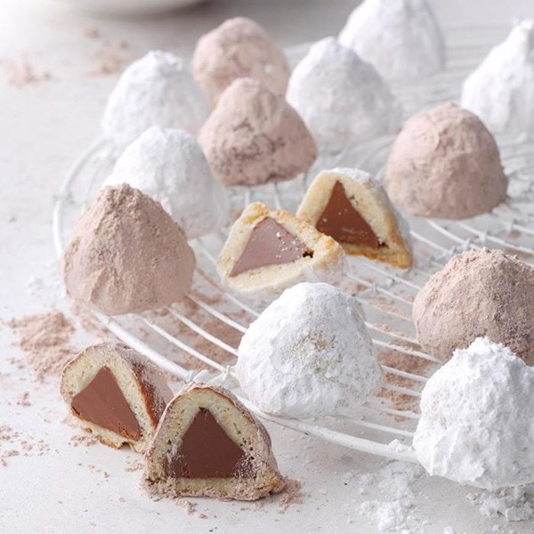 Secret kiss cookies