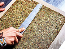 Seed crackers
