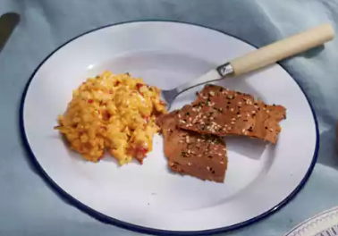Seeded crackers