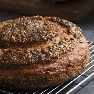 Seeded multigrain boule