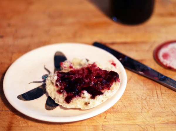 Seedless blackberry vanilla bean jam