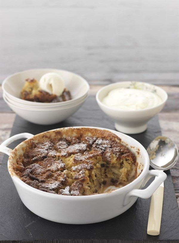 Self-saucing banana butterscotch pudding