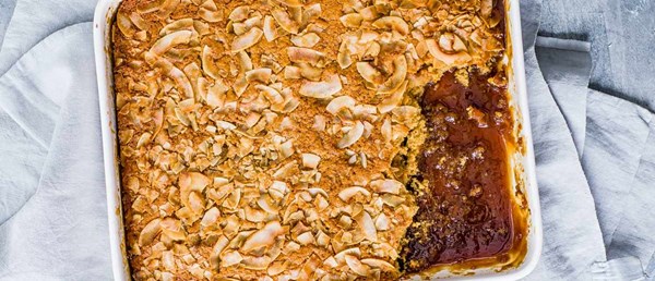 Self-saucing caramel-coconut pudding