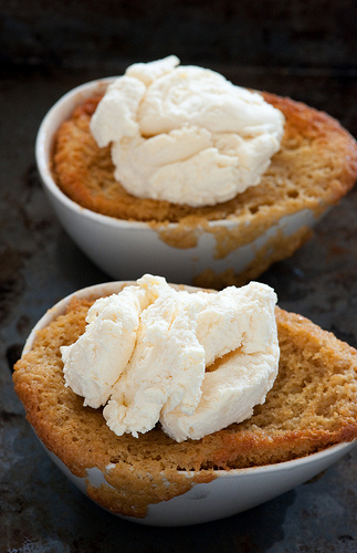 Self-saucing ginger puddings
