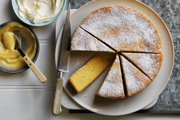 Semolina, almond & orange cake with lemon curd