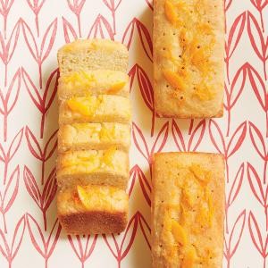 Semolina almond orange cake