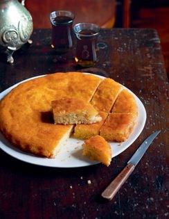 Semolina cake (Irmik revani)
