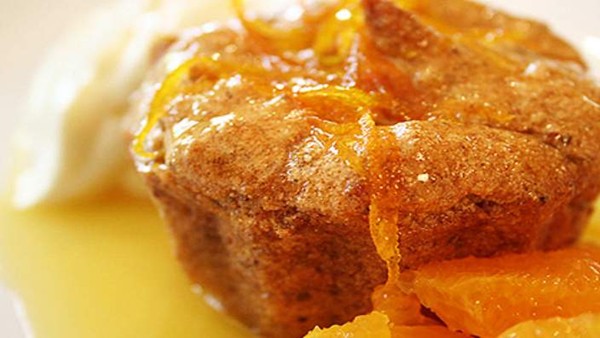Semolina orange cakes (Ravani)