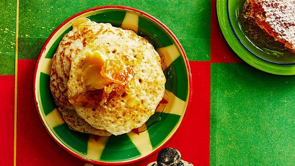 Semolina pancakes with honey butter and honeycomb (Baghrir)
