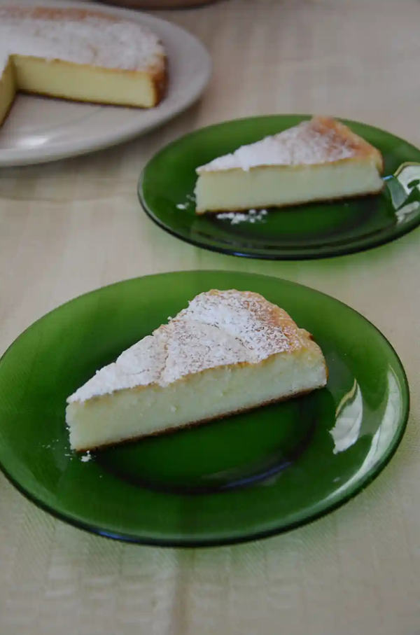 Semolina, ricotta and lemon cake