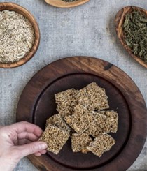 Sesame + nut bark with nettle