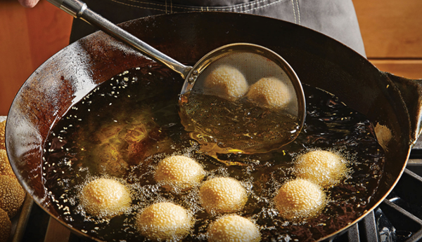 Sesame balls with red bean paste (Jian dui)