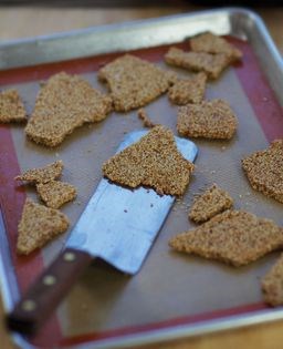 Sesame brittle (Mama jim jim / Sohan asali / Hasteh-ye shirin)