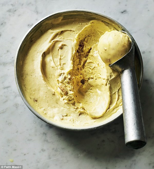 Sesame crunch icecream