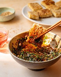 Sesame-crusted tofu with spicy dipping sauce