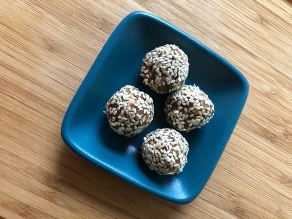 Sesame-lemon truffles