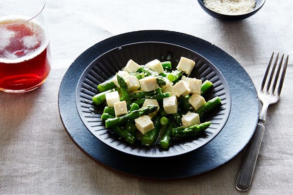 Sesame-miso asparagus and tofu salad
