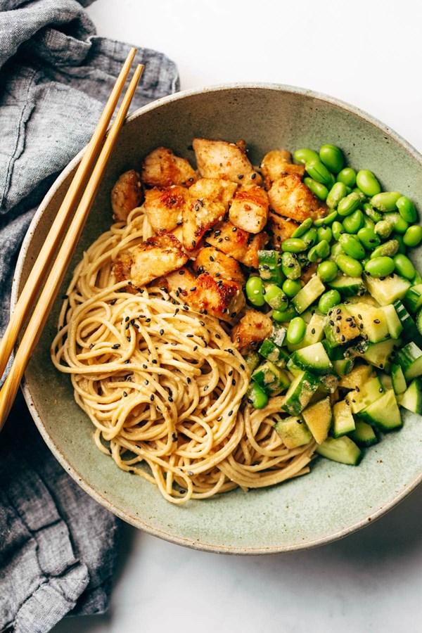 Sesame noodle bowls