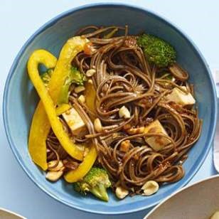 Sesame noodles with baked tofu