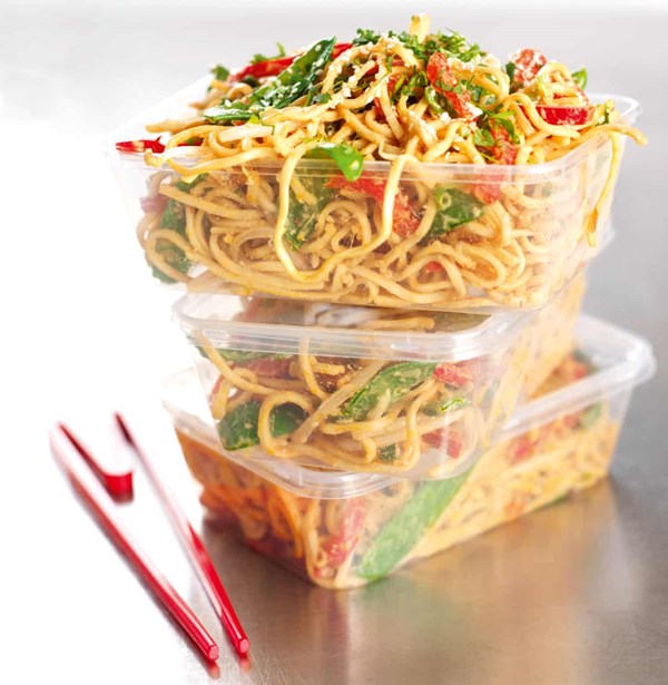Sesame peanut noodles