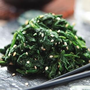 Sesame-seasoned spinach