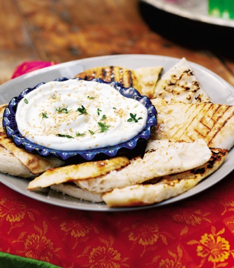 Sesame yogurt dip with flatbreads