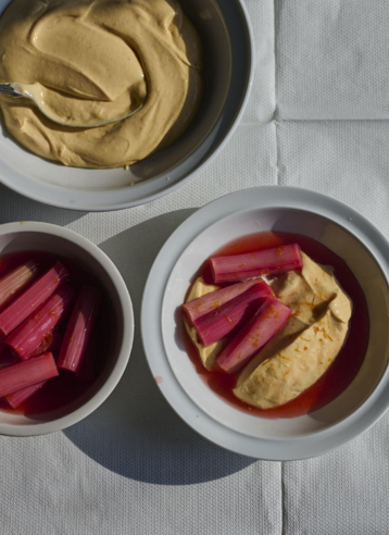 Set custard with rhubarb
